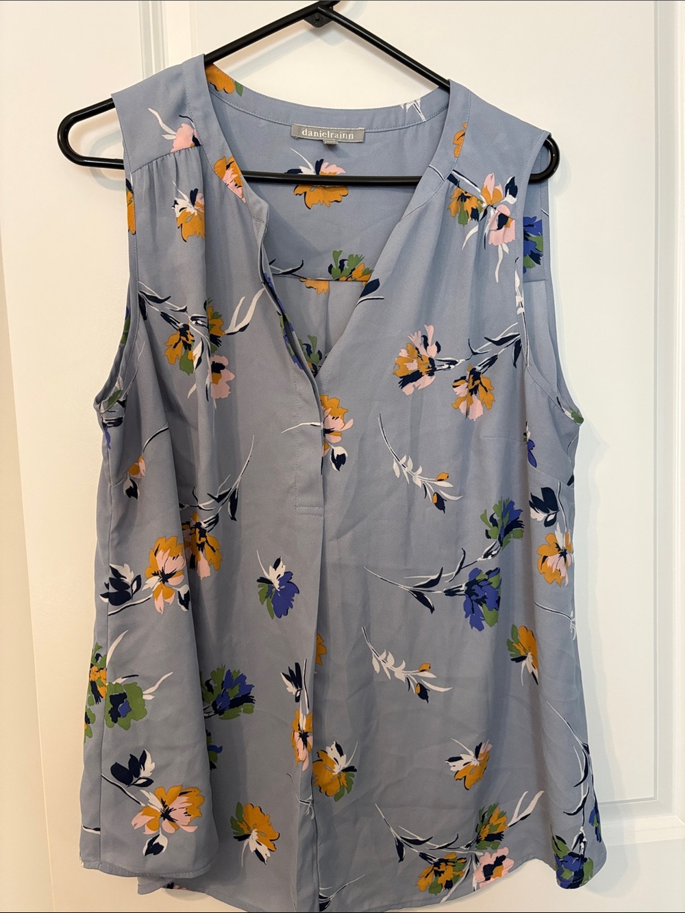 Daniel Rainn Dusty Blue Sleeveless Floral V-Neck Blouse